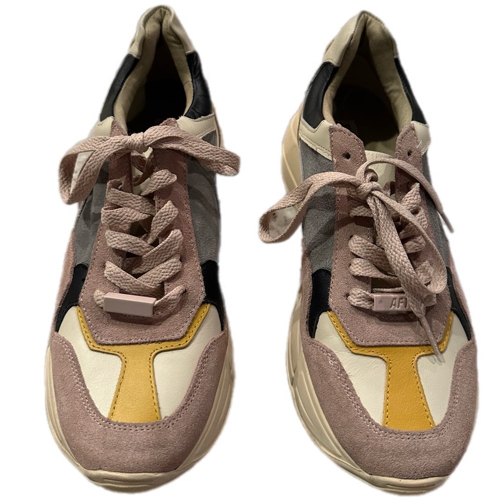 Steve Madden Balenciaga style Dad sneaker - Picture 4 of 10